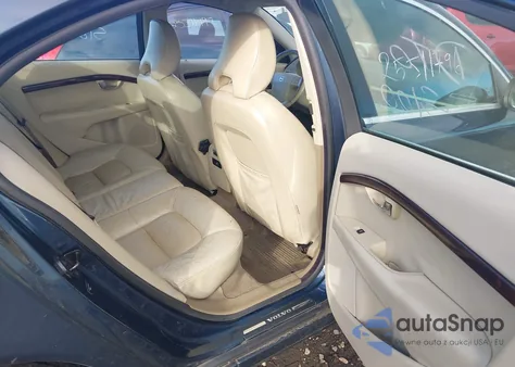 2007 Volvo S80 3.2 z USA, uszkodzony, nr VIN YV1AS982271036828